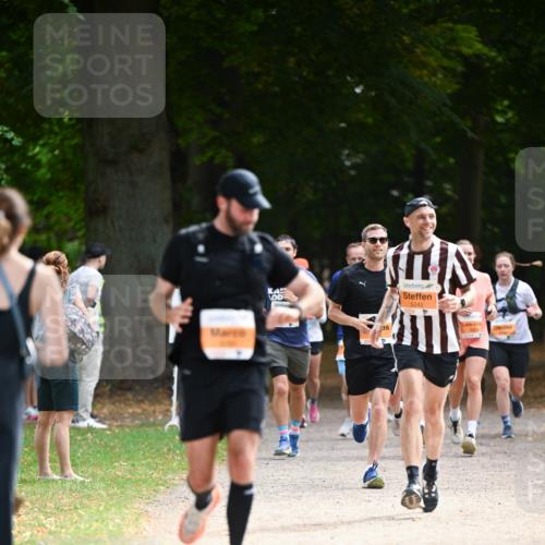 31.08.2025 - 21. Blankeneser Heldenlauf Dr. Thomas Lammeyer http://msf.ph/oto/8644097 31.08.2025 11:11:59 Laufen 5242, 537 meine-sportfotos.de