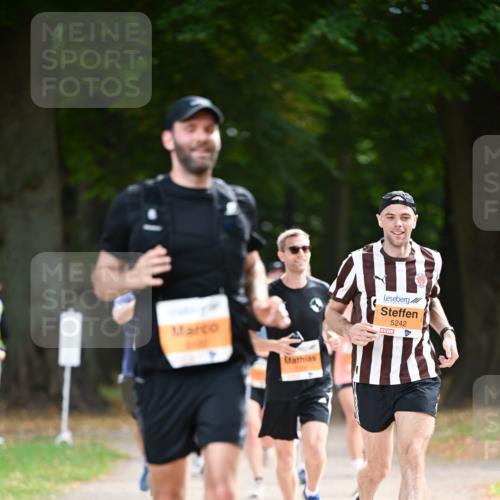 31.08.2025 - 21. Blankeneser Heldenlauf Dr. Thomas Lammeyer http://msf.ph/oto/8644112 31.08.2025 11:12:01 Laufen 5242 meine-sportfotos.de