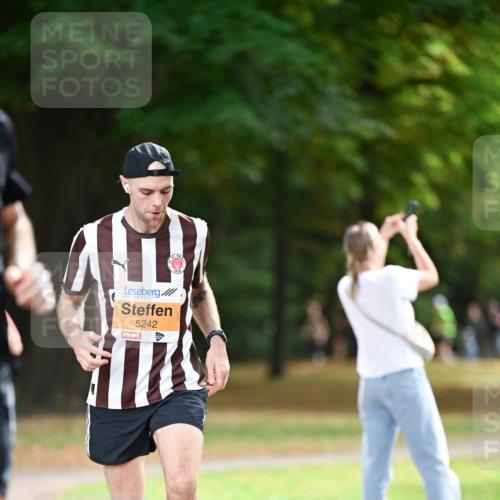31.08.2025 - 21. Blankeneser Heldenlauf Dr. Thomas Lammeyer http://msf.ph/oto/8644121 31.08.2025 11:12:02 Laufen 3, 5242 meine-sportfotos.de
