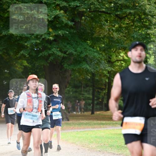 31.08.2025 - 21. Blankeneser Heldenlauf Dr. Thomas Lammeyer http://msf.ph/oto/8644163 31.08.2025 11:12:11 Laufen 4397, 4379 meine-sportfotos.de