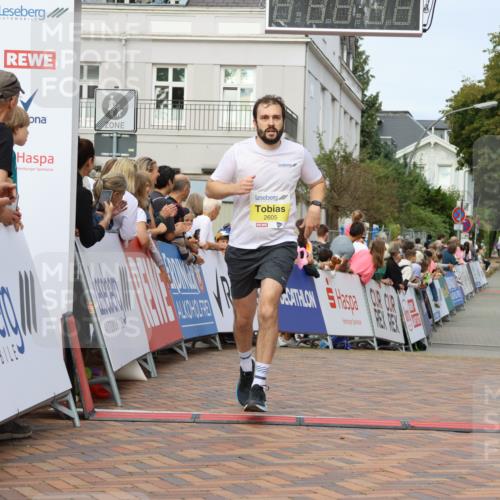 31.08.2025 - 21. Blankeneser Heldenlauf Strokosch-Dieckow http://msf.ph/oto/8644269 31.08.2025 10:24:02 Ziel 2072, 2605 meine-sportfotos.de