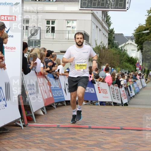 31.08.2025 - 21. Blankeneser Heldenlauf Strokosch-Dieckow http://msf.ph/oto/8644276 31.08.2025 10:24:02 Ziel 2072, 2605 meine-sportfotos.de