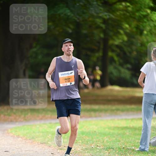 31.08.2025 - 21. Blankeneser Heldenlauf Dr. Thomas Lammeyer http://msf.ph/oto/8644312 31.08.2025 11:12:42 Laufen 5798 meine-sportfotos.de