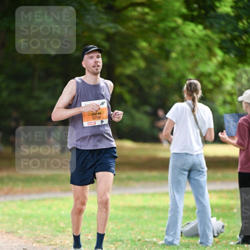 31.08.2025 - 21. Blankeneser Heldenlauf Dr. Thomas Lammeyer http://msf.ph/oto/8644316 31.08.2025 11:12:42 Laufen 5798 meine-sportfotos.de
