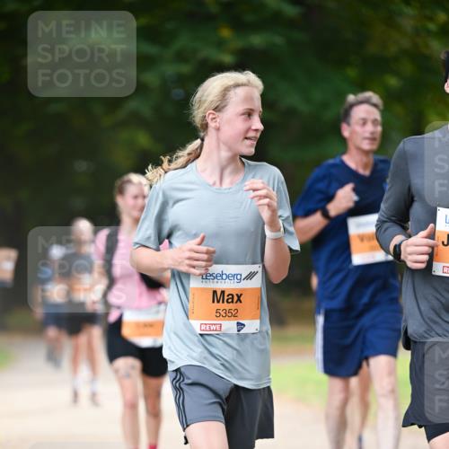 31.08.2025 - 21. Blankeneser Heldenlauf Dr. Thomas Lammeyer http://msf.ph/oto/8644422 31.08.2025 11:13:10 Laufen 5352 meine-sportfotos.de
