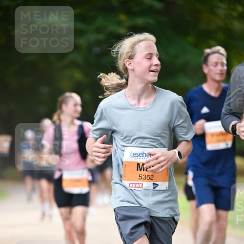 31.08.2025 - 21. Blankeneser Heldenlauf Dr. Thomas Lammeyer http://msf.ph/oto/8644424 31.08.2025 11:13:10 Laufen 5352 meine-sportfotos.de