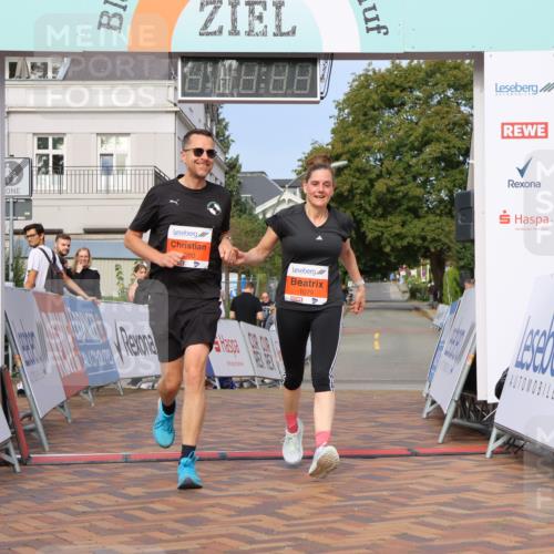 31.08.2025 - 21. Blankeneser Heldenlauf Strokosch-Dieckow http://msf.ph/oto/8644517 31.08.2025 10:04:45 Ziel 1080, 1079 meine-sportfotos.de