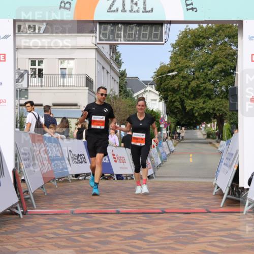 31.08.2025 - 21. Blankeneser Heldenlauf Strokosch-Dieckow http://msf.ph/oto/8644616 31.08.2025 10:04:43 Ziel 1080, 1079 meine-sportfotos.de