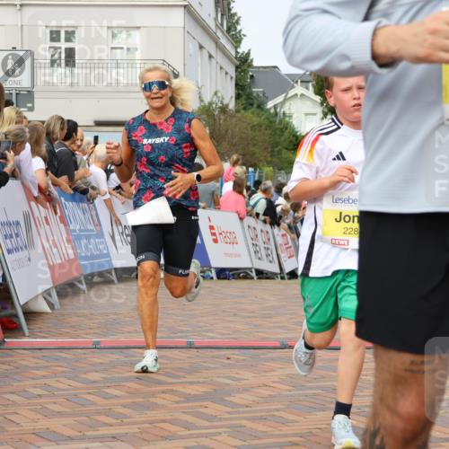 31.08.2025 - 21. Blankeneser Heldenlauf Strokosch-Dieckow http://msf.ph/oto/8644702 31.08.2025 10:23:38 Ziel 2186, 2071, 2284, 2618 meine-sportfotos.de