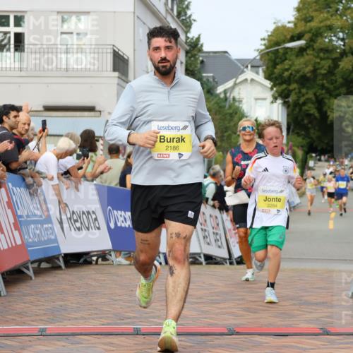 31.08.2025 - 21. Blankeneser Heldenlauf Strokosch-Dieckow http://msf.ph/oto/8644746 31.08.2025 10:23:36 Ziel 2186, 2071, 2284, 2618 meine-sportfotos.de