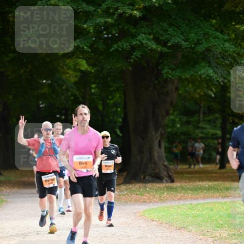 31.08.2025 - 21. Blankeneser Heldenlauf Dr. Thomas Lammeyer http://msf.ph/oto/8644889 31.08.2025 11:14:31 Laufen 5480, 5449 meine-sportfotos.de