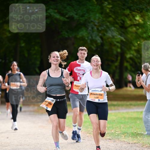 31.08.2025 - 21. Blankeneser Heldenlauf Dr. Thomas Lammeyer http://msf.ph/oto/8644973 31.08.2025 11:14:44 Laufen 5329, 5330 meine-sportfotos.de