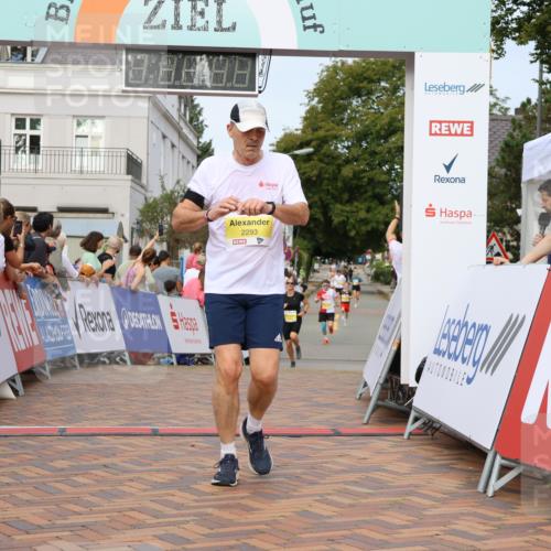 31.08.2025 - 21. Blankeneser Heldenlauf Strokosch-Dieckow http://msf.ph/oto/8645126 31.08.2025 10:23:11 Ziel 2654, 2701, 2293, 2394 meine-sportfotos.de