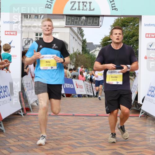 31.08.2025 - 21. Blankeneser Heldenlauf Strokosch-Dieckow http://msf.ph/oto/8645151 31.08.2025 10:23:07 Ziel 2654, 2701, 2293 meine-sportfotos.de