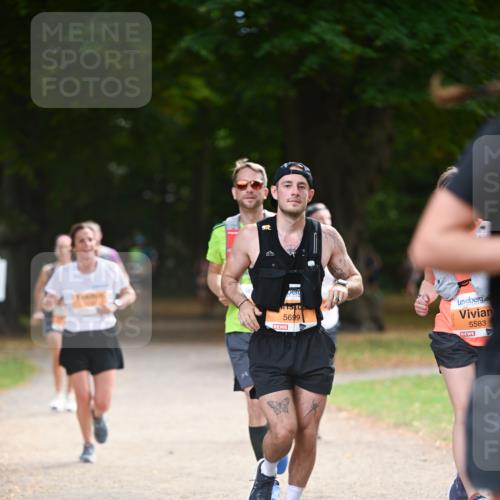 31.08.2025 - 21. Blankeneser Heldenlauf Dr. Thomas Lammeyer http://msf.ph/oto/8645160 31.08.2025 11:15:10 Laufen 5699, 5583 meine-sportfotos.de