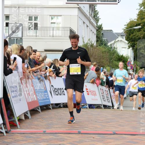 31.08.2025 - 21. Blankeneser Heldenlauf Strokosch-Dieckow http://msf.ph/oto/8645234 31.08.2025 10:22:53 Ziel 2723, 2527, 2642, 2263 meine-sportfotos.de