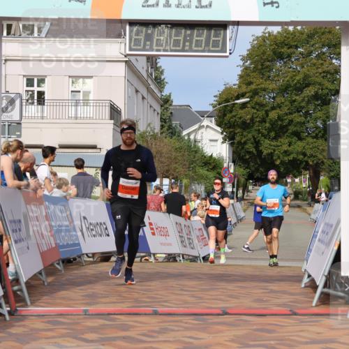 31.08.2025 - 21. Blankeneser Heldenlauf Strokosch-Dieckow http://msf.ph/oto/8645246 31.08.2025 09:58:26 Ziel 1135, 1134, 1021, 1055, 1089 meine-sportfotos.de