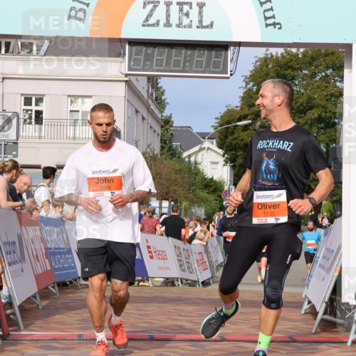 31.08.2025 - 21. Blankeneser Heldenlauf Strokosch-Dieckow http://msf.ph/oto/8645284 31.08.2025 09:58:22 Ziel 1135, 1089 meine-sportfotos.de