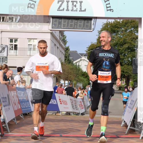 31.08.2025 - 21. Blankeneser Heldenlauf Strokosch-Dieckow http://msf.ph/oto/8645299 31.08.2025 09:58:22 Ziel 1135, 1089 meine-sportfotos.de