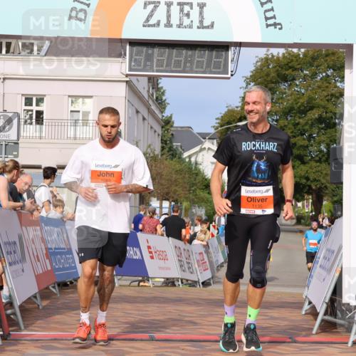 31.08.2025 - 21. Blankeneser Heldenlauf Strokosch-Dieckow http://msf.ph/oto/8645307 31.08.2025 09:58:22 Ziel 1135, 1089 meine-sportfotos.de