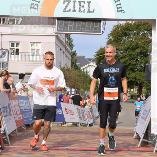 31.08.2025 - 21. Blankeneser Heldenlauf Strokosch-Dieckow http://msf.ph/oto/8645313 31.08.2025 09:58:21 Ziel 1135, 1089 meine-sportfotos.de