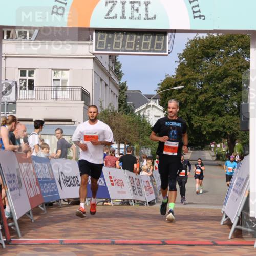 31.08.2025 - 21. Blankeneser Heldenlauf Strokosch-Dieckow http://msf.ph/oto/8645321 31.08.2025 09:58:20 Ziel 1135, 1089 meine-sportfotos.de