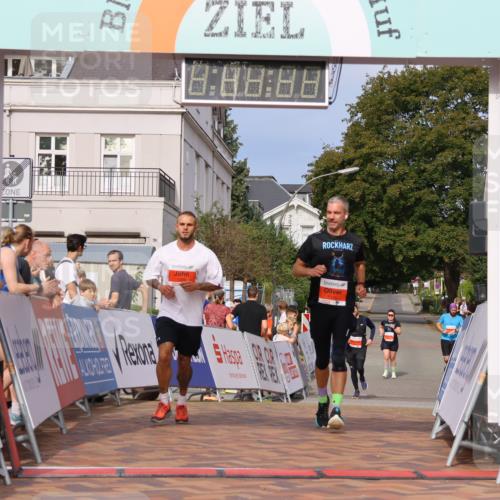 31.08.2025 - 21. Blankeneser Heldenlauf Strokosch-Dieckow http://msf.ph/oto/8645327 31.08.2025 09:58:20 Ziel 1135, 1089 meine-sportfotos.de
