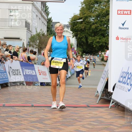 31.08.2025 - 21. Blankeneser Heldenlauf Strokosch-Dieckow http://msf.ph/oto/8645346 31.08.2025 10:22:43 Ziel 2612, 2314, 2412, 2138, 2372 meine-sportfotos.de