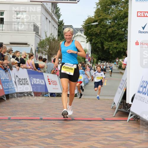 31.08.2025 - 21. Blankeneser Heldenlauf Strokosch-Dieckow http://msf.ph/oto/8645376 31.08.2025 10:22:42 Ziel 2612, 2314, 2412, 2138, 2372 meine-sportfotos.de