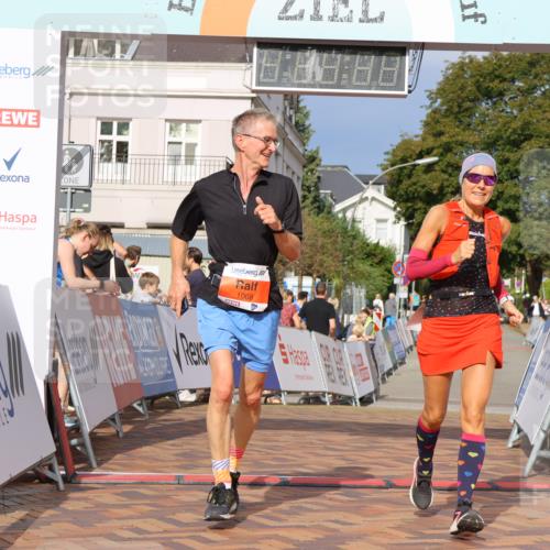 31.08.2025 - 21. Blankeneser Heldenlauf Strokosch-Dieckow http://msf.ph/oto/8645432 31.08.2025 09:57:06 Ziel 1068, 1067 meine-sportfotos.de