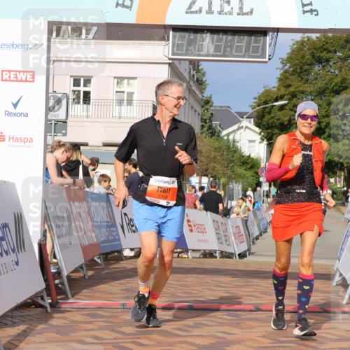31.08.2025 - 21. Blankeneser Heldenlauf Strokosch-Dieckow http://msf.ph/oto/8645438 31.08.2025 09:57:06 Ziel 1068, 1067 meine-sportfotos.de