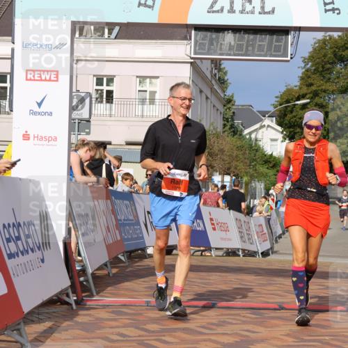 31.08.2025 - 21. Blankeneser Heldenlauf Strokosch-Dieckow http://msf.ph/oto/8645462 31.08.2025 09:57:06 Ziel 1068, 1067 meine-sportfotos.de
