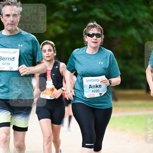 31.08.2025 - 21. Blankeneser Heldenlauf Dr. Thomas Lammeyer http://msf.ph/oto/8645485 31.08.2025 11:15:55 Laufen 4296, 5422, 4295 meine-sportfotos.de