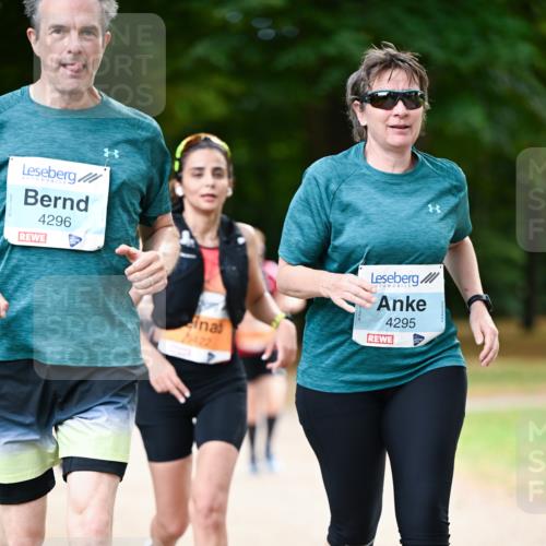 31.08.2025 - 21. Blankeneser Heldenlauf Dr. Thomas Lammeyer http://msf.ph/oto/8645489 31.08.2025 11:15:55 Laufen 4296, 4295, 422 meine-sportfotos.de