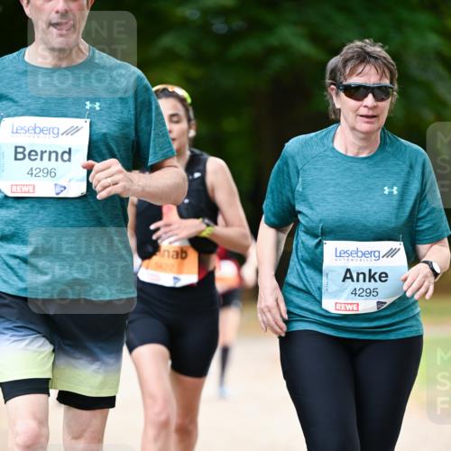 31.08.2025 - 21. Blankeneser Heldenlauf Dr. Thomas Lammeyer http://msf.ph/oto/8645491 31.08.2025 11:15:56 Laufen 4296, 22, 4295 meine-sportfotos.de