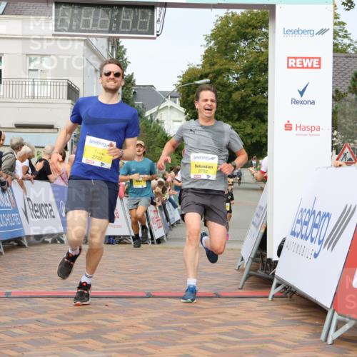 31.08.2025 - 21. Blankeneser Heldenlauf Strokosch-Dieckow http://msf.ph/oto/8645565 31.08.2025 10:22:29 Ziel 2702, 2722, 2180, 2017, 2476 meine-sportfotos.de