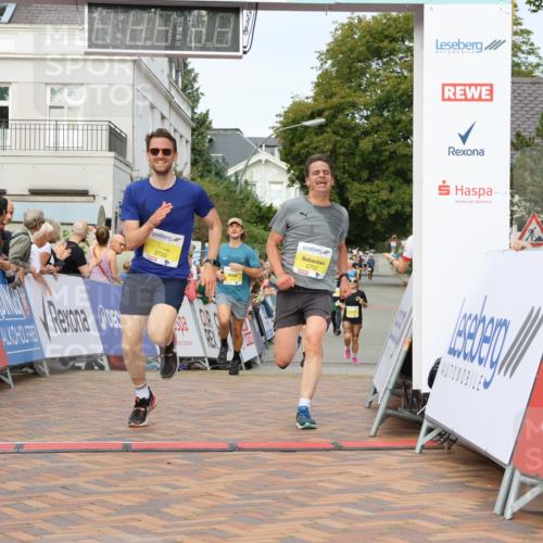 31.08.2025 - 21. Blankeneser Heldenlauf Strokosch-Dieckow http://msf.ph/oto/8645600 31.08.2025 10:22:29 Ziel 2702, 2722, 2180, 2017, 2476 meine-sportfotos.de