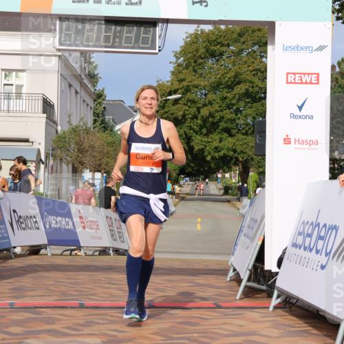 31.08.2025 - 21. Blankeneser Heldenlauf Strokosch-Dieckow http://msf.ph/oto/8645648 31.08.2025 09:56:08 Ziel 1097 meine-sportfotos.de