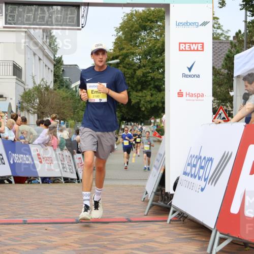 31.08.2025 - 21. Blankeneser Heldenlauf Strokosch-Dieckow http://msf.ph/oto/8645702 31.08.2025 10:22:24 Ziel 2180, 2535, 2536 meine-sportfotos.de