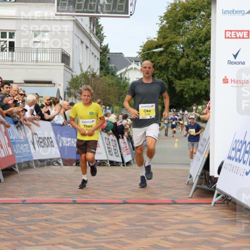 31.08.2025 - 21. Blankeneser Heldenlauf Strokosch-Dieckow http://msf.ph/oto/8645850 31.08.2025 10:22:18 Ziel 2676, 2535, 2536 meine-sportfotos.de