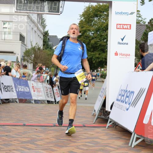 31.08.2025 - 21. Blankeneser Heldenlauf Strokosch-Dieckow http://msf.ph/oto/8645876 31.08.2025 10:22:11 Ziel 2676, 2593 meine-sportfotos.de