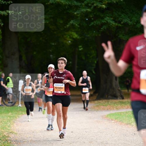 31.08.2025 - 21. Blankeneser Heldenlauf Dr. Thomas Lammeyer http://msf.ph/oto/8645935 31.08.2025 11:17:02 Laufen 534, 5347 meine-sportfotos.de