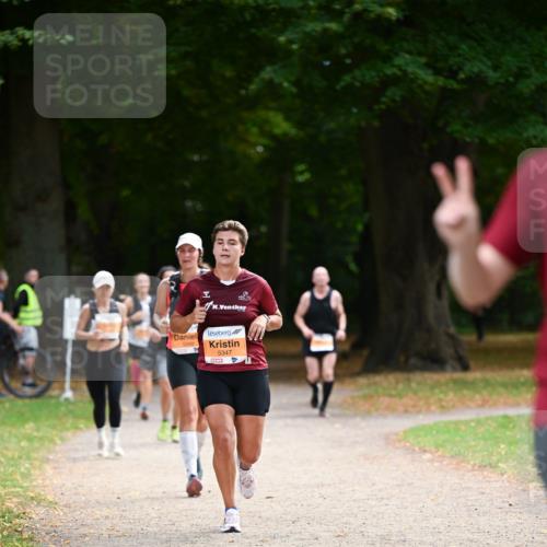 31.08.2025 - 21. Blankeneser Heldenlauf Dr. Thomas Lammeyer http://msf.ph/oto/8645936 31.08.2025 11:17:02 Laufen 5349, 5347 meine-sportfotos.de