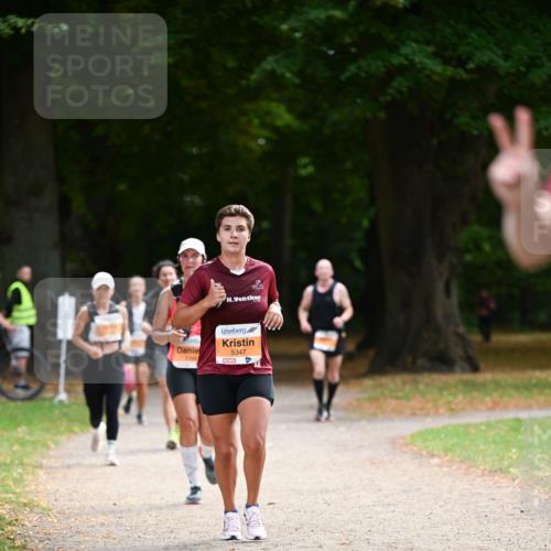 31.08.2025 - 21. Blankeneser Heldenlauf Dr. Thomas Lammeyer http://msf.ph/oto/8645937 31.08.2025 11:17:02 Laufen 5349, 5347 meine-sportfotos.de