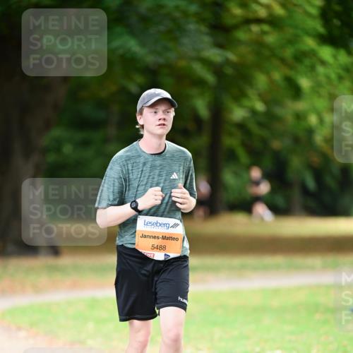31.08.2025 - 21. Blankeneser Heldenlauf Dr. Thomas Lammeyer http://msf.ph/oto/8646059 31.08.2025 11:17:26 Laufen 5488 meine-sportfotos.de