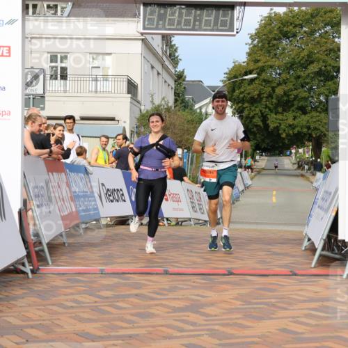 31.08.2025 - 21. Blankeneser Heldenlauf Strokosch-Dieckow http://msf.ph/oto/8646125 31.08.2025 09:53:31 Ziel 1113, 1112, 1111 meine-sportfotos.de