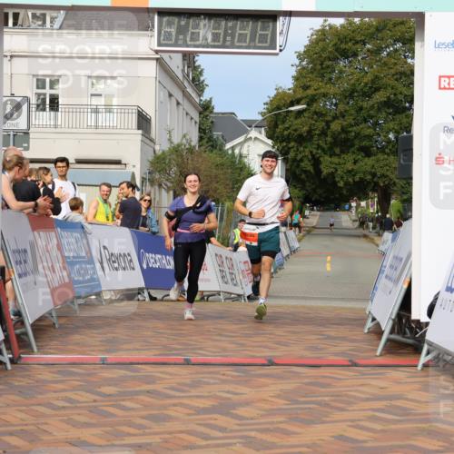 31.08.2025 - 21. Blankeneser Heldenlauf Strokosch-Dieckow http://msf.ph/oto/8646147 31.08.2025 09:53:30 Ziel 1113, 1112, 1111 meine-sportfotos.de