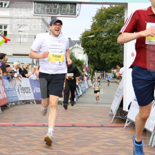 31.08.2025 - 21. Blankeneser Heldenlauf Strokosch-Dieckow http://msf.ph/oto/8646157 31.08.2025 10:21:52 Ziel 2720, 2526, 2123, 2272, 2271, 2273 meine-sportfotos.de