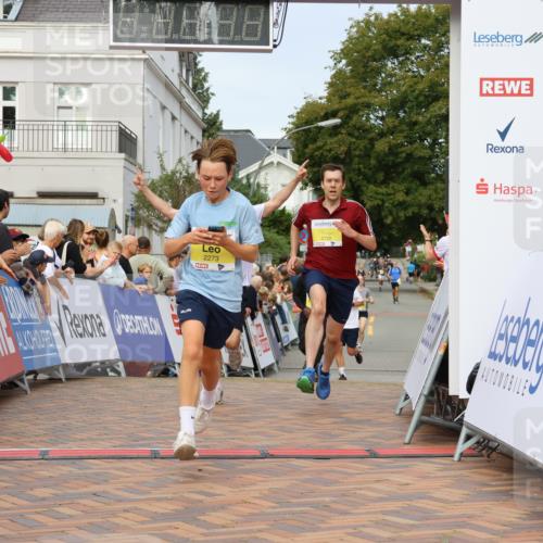 31.08.2025 - 21. Blankeneser Heldenlauf Strokosch-Dieckow http://msf.ph/oto/8646268 31.08.2025 10:21:51 Ziel 2720, 2526, 2123, 2272, 2271, 2273 meine-sportfotos.de