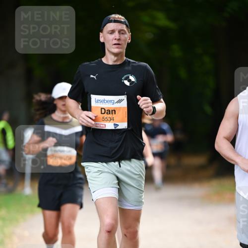 31.08.2025 - 21. Blankeneser Heldenlauf Dr. Thomas Lammeyer http://msf.ph/oto/8646283 31.08.2025 11:18:13 Laufen 5534 meine-sportfotos.de